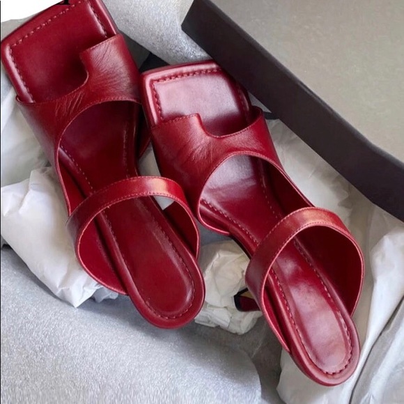 Shoes - NWT cherry red leather square toe thong 3” kitty heel discontinued toe loop FIRM